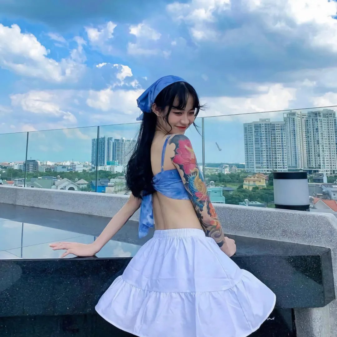 八月迷情